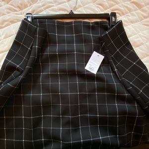 LEVRI Skirt 3X Black/Fine White Plaid [poly/spandex] Pull On style NWT
